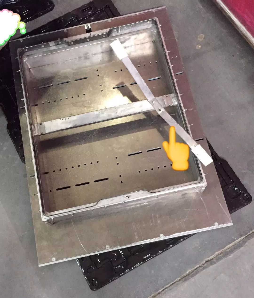 一体吸塑机安装刀模教程(图2) 图片